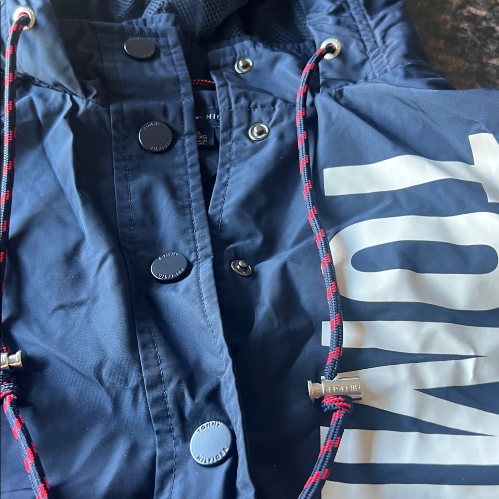 Tommy Hilfiger Navy and Red Hooded Jacket size XL - Picture 2 of 5